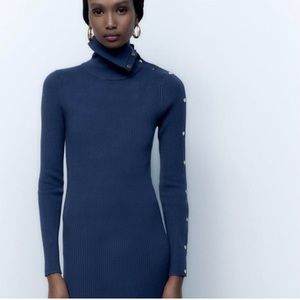 NWT Knit midi dress with buttons